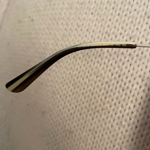 Tory Burch sunglasses - Picture 8 of 10